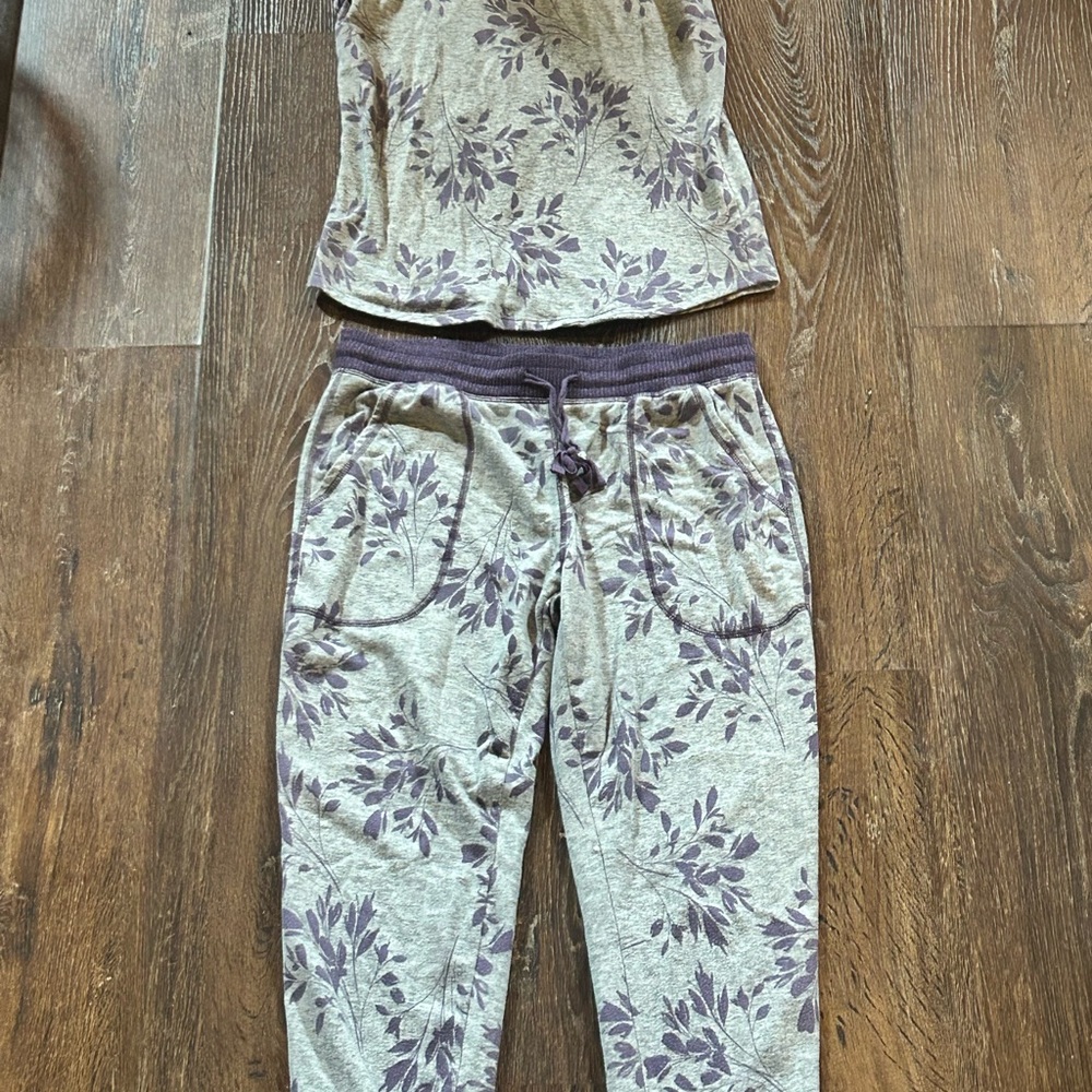 Floral Print Lounge Set in Gray and Purple